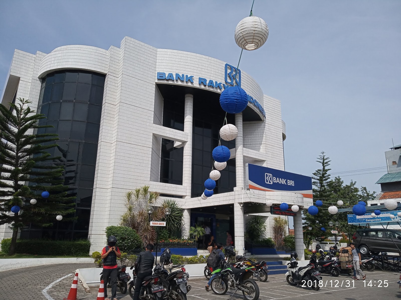 Kantor-Bank-BRI-Di-Bandung