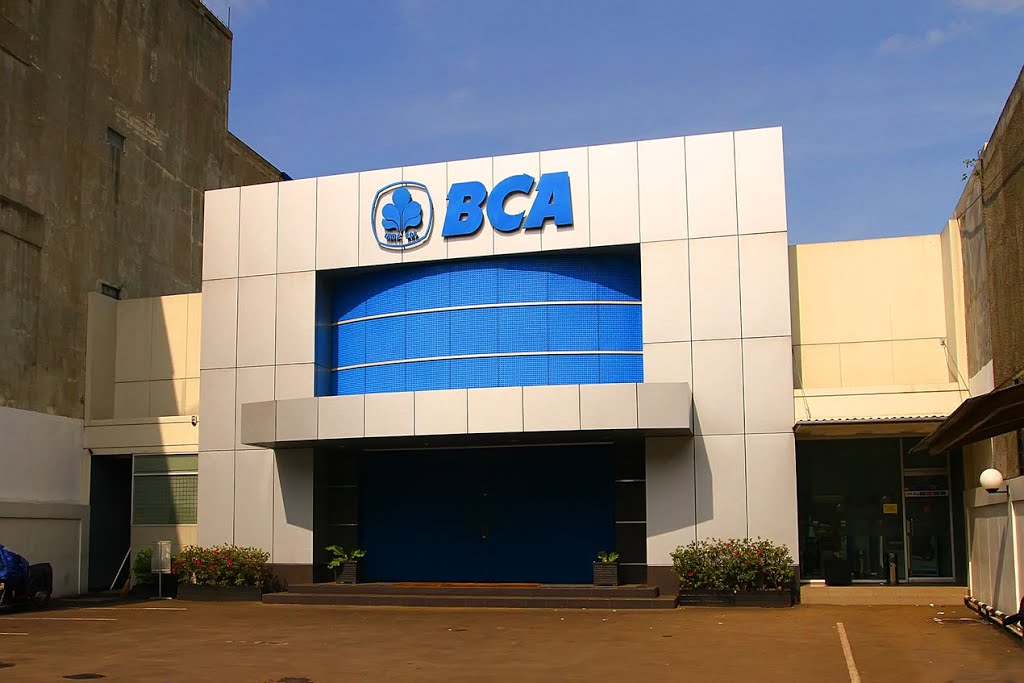 Kantor-Cabang-Utama-KCU-BCA-Surabaya-Jawa-Timur